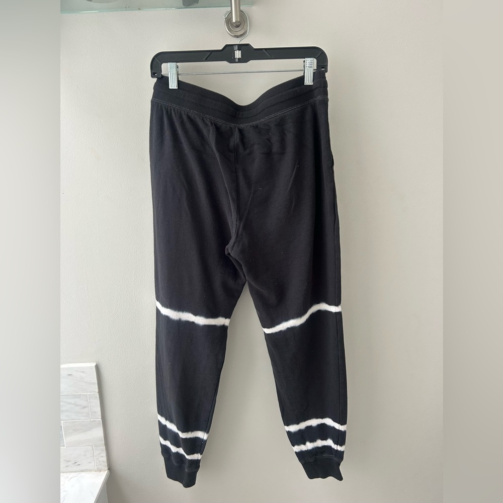 Woman's medium navy black ombré striped jogger sweats